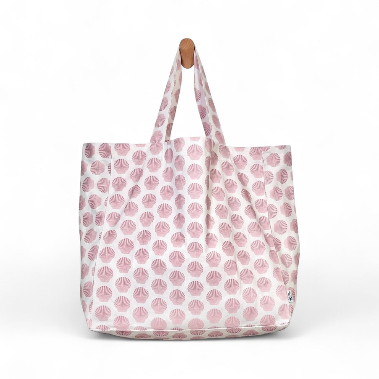 Barnstable bay scallop tote bag in eco-friendly cotton with pink scallop shell print