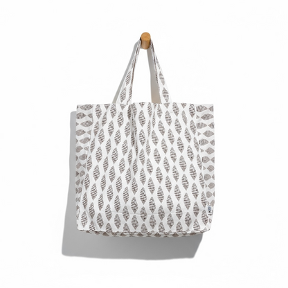 Sanibel junonia tote bag in eco-friendly cotton with cocoa shell pattern